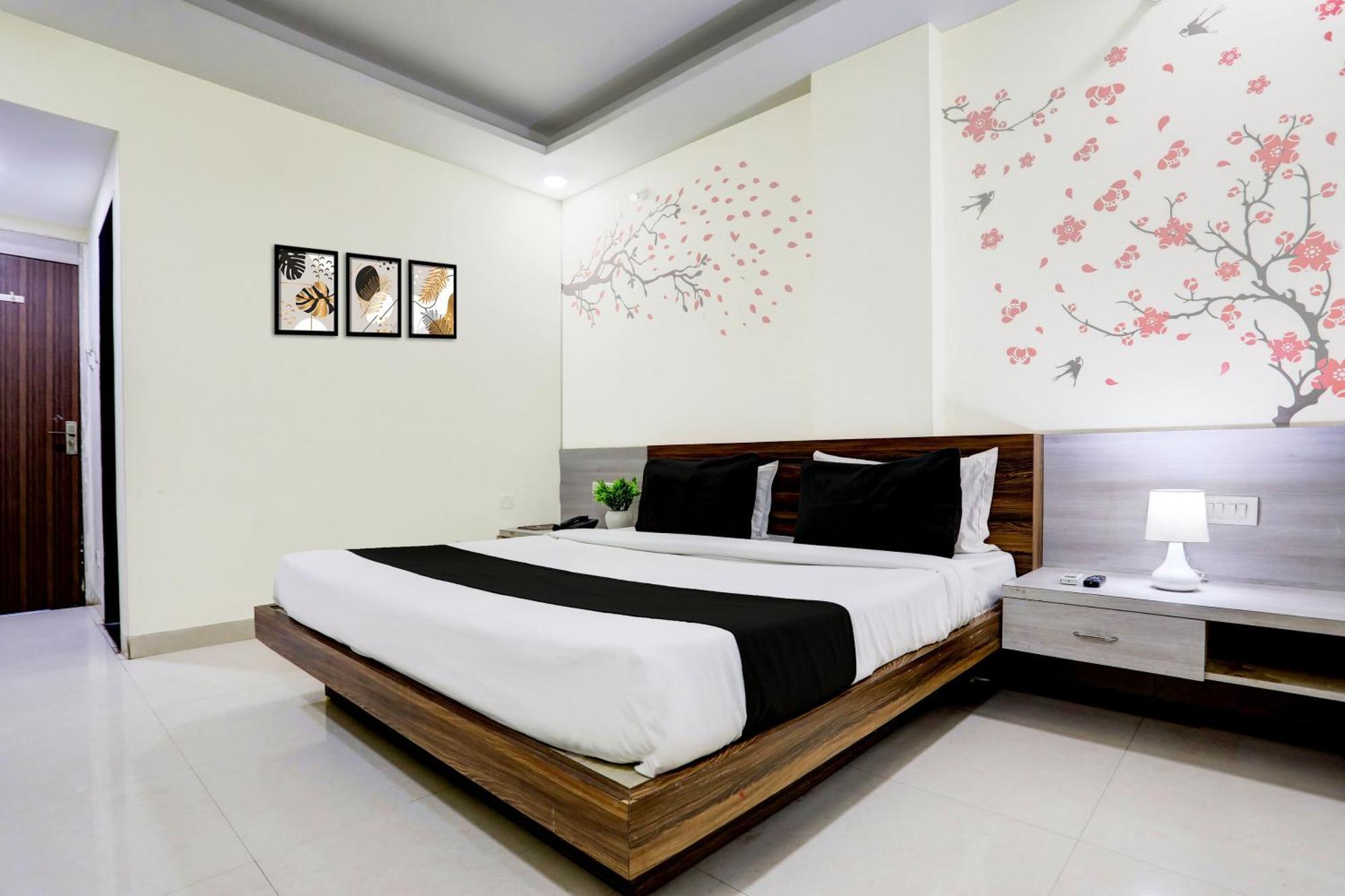 Super Townhouse Hoshangabad Road Near Aashima Mall Samarda Kaliāsot Екстериор снимка